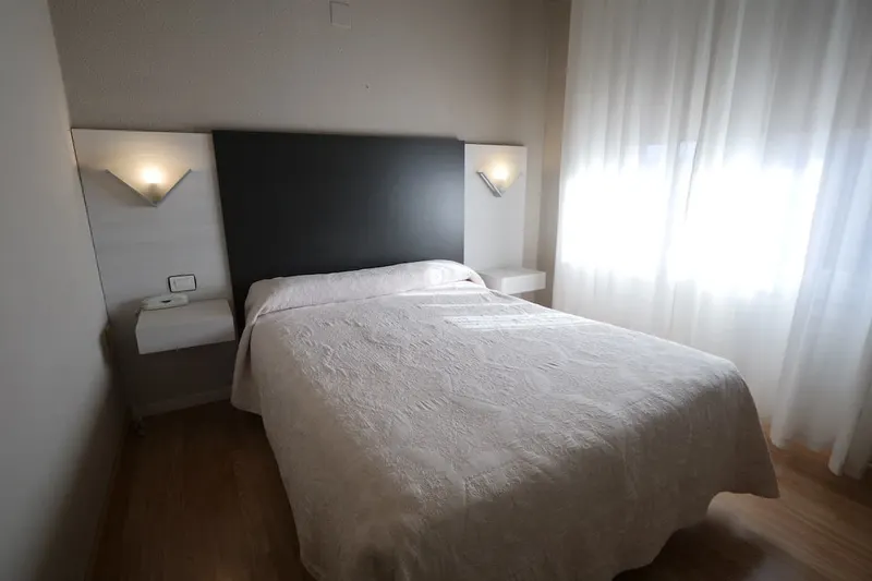 Habitación doble con cama de matrimonio