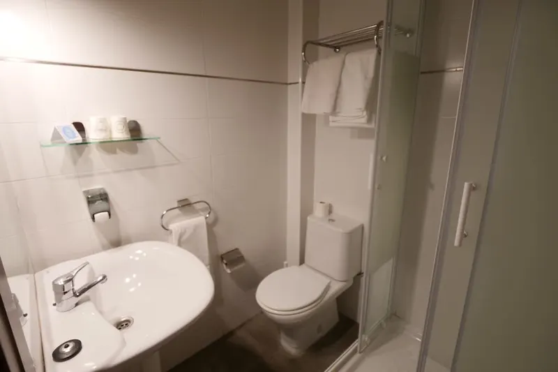 Baño privado de la habitación doble