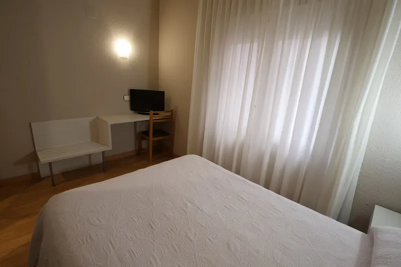Habitación individual con ventana
